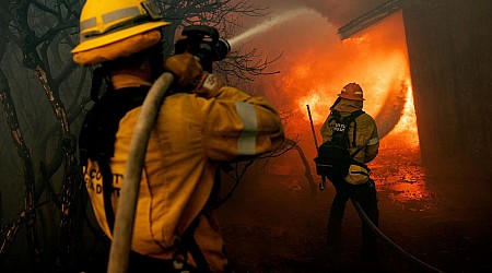 Ventura County Mountain Fire explodes to 14,000 acres as dangerous high winds batter California