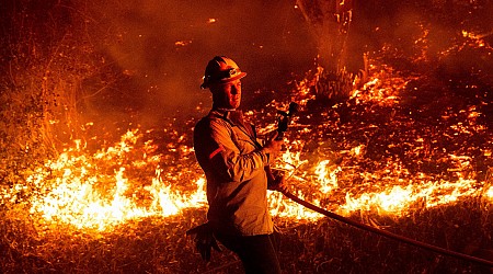 Fast-moving wildfire prompts closures at Southern California colleges