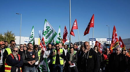 Michelin : des centaines de manifestants contre la fermeture des usines de Cholet et de Vannes, le ministre de l’industrie invectivé