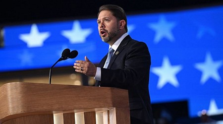 Democrat Ruben Gallego will defeat Kari Lake for Arizona Senate seat, CNN projects