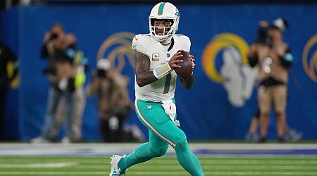 Dolphins help Florida's NFL, FBS and FCS teams avoid going winless during historically bad weekend