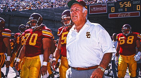 John Robinson, successful football coach at USC and with LA Rams, has died at 89