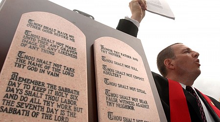 Judge blocks Louisiana law requiring Ten Commandments to be displayed in public schools