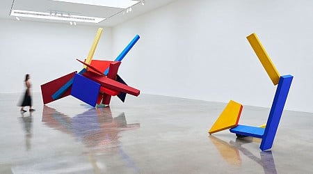 Joel Shapiro’s New Sculptures Radiate Joy and Defy Gravity