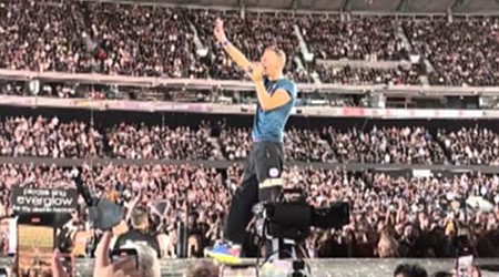 WATCH: Chris Martin takes a tumble