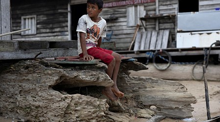 More than 420,000 children affected by record drought in Amazon: UN