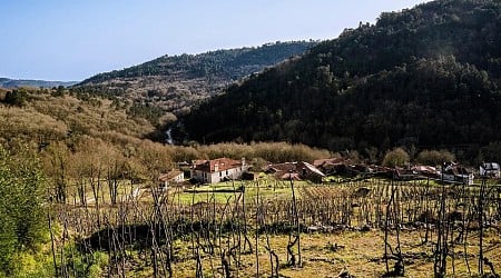 Apenas tiene 100 habitantes, pero esta aldea de Galicia tiene uno de los mejores cascos históricos medievales de España