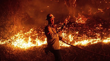 Strong winds fuel rapid spread of wildfires in Southern California