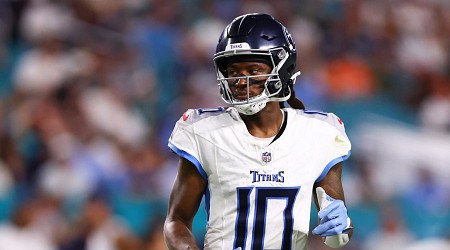 DeAndre Hopkins Trade Rumors: Titans Not 'Eager' to Deal WR amid Davante, Amari Deals