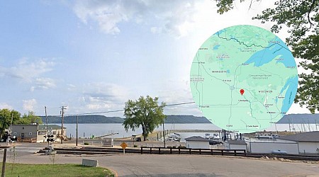 Wisconsin Truck Drivers Witness UFO Over Mississippi River