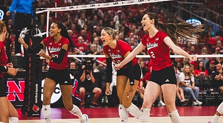 As Nebraska Volleyball Returns Home, Bergen Reilly Shocks Fans With Massive Block Against Minnesota: “ROOFED”