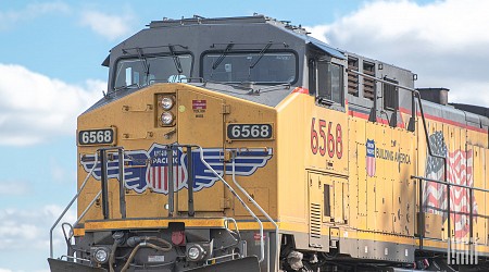 Regulators scold Union Pacific for lack of cooperation