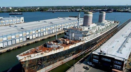 Move of SS United States from Philadelphia to Gulf of Mexico delayed