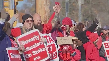 One week of North Shore teacher strikes and still no deal