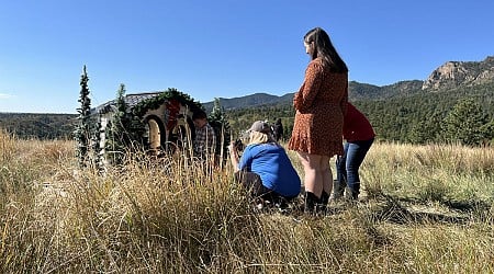 THE MILITARY FAMILY: Volunteer photo brigade seals family memories during holiday deployments