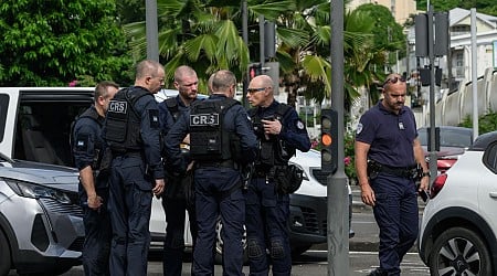 En Martinique, de nouvelles tensions éclatent malgré 15 jours de couvre-feu nocturne