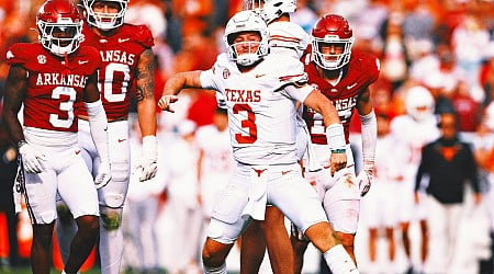 Quinn Ewers' two touchdowns, defense lead No. 3 Texas past Arkansas, 20-10