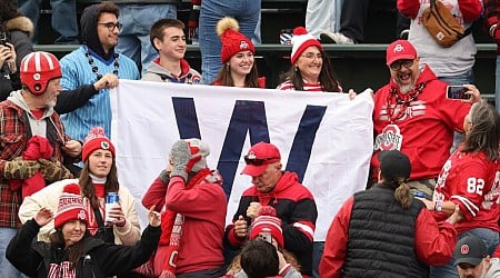 No. 2 Ohio State routs Northwestern at Wrigley Field