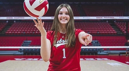 Nebraska Volleyball’s Future Star Campbell Flynn Wins Top Michigan Honor Ahead of Big 2025 Debut: “It’s Crazy”