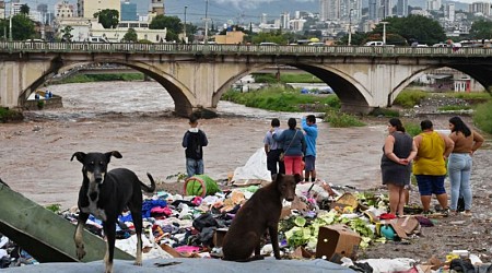 Dos personas murieron y más de 120.000 resultaron afectadas en Honduras tras el paso de la tormenta tropical Sara