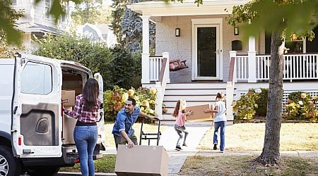 Minnesota and Iowa Towns Are Paying People to Move!