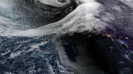 Bomb cyclone takes aim at Pacific Northwest, northern California