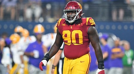 Ex-Georgia DT Bear Alexander Returns To UGA For Surprise Visit While Still On USC Trojans Roster