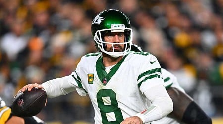 Aaron Rodgers Takes Blame for 'S--tty INT'; Davante Reacts to Jets' Loss vs. Steelers