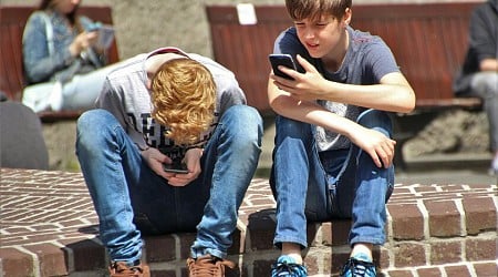 Australia tiene un plan para que los jóvenes no usen las redes sociales: prohibírselas directamente