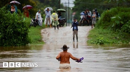 Hundreds of Honduran villages cut off by torrential rain