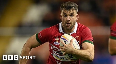 Wales unchanged for France play-off final showdown