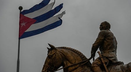 Photos: Hurricane Rafael batters Cuba, plunging the island into a blackout