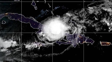 El huracán Oscar tocó tierra en Cuba, informó el centro nacional de Huracanes de EE.UU.