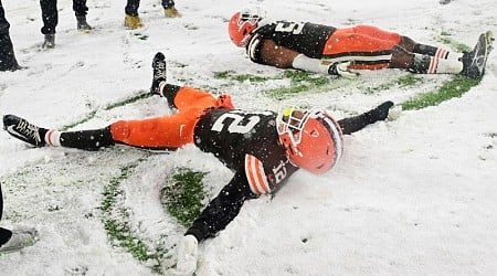 Cleveland Browns edge past Pittsburgh Steelers in snowy Thursday Night Football showdown