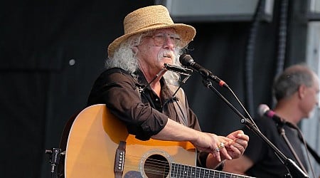 Arlo Guthrie mourns death of song inspiration Alice Brock