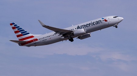 American Airlines Boeing 737-800 Departs Into Prohibited Area Over Washington Monument