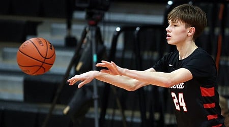 Benet's 6-9 Daniel Pauliukonis has guard skills