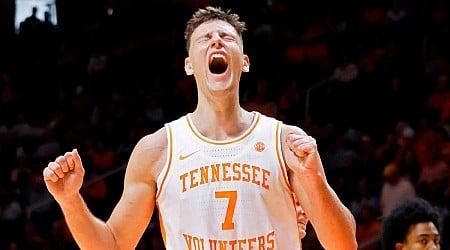 College basketball rankings: Tennessee jumps up in Coaches Poll; Kentucky moves into top 10