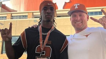 Who’s Zelus Hicks? Meet 4-Star Texas Longhorns’ Commit