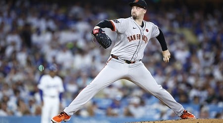 Dodgers Reportedly Steal Cy Young Winner From Giants On $182 Million Deal