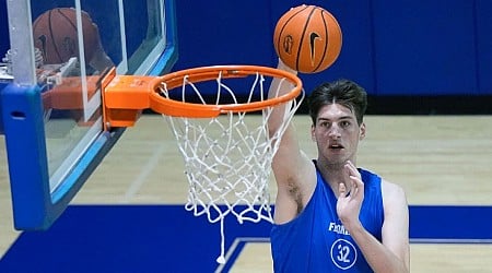 Gators to redshirt 7-foot-9 freshman Rioux