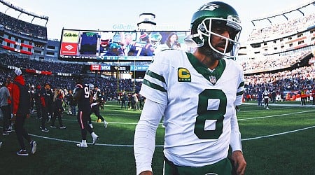 Aaron Rodgers, Jets coach riff on 'darkness' after upset loss to Patriots