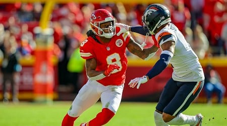 Fantasy News: Chiefs' Patrick Mahomes to Give DeAndre Hopkins 'More and More Chances'