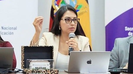 Daniel Noboa designa a Sariha Moya como vicepresidenta encargada en reemplazo de Verónica Abad que fue sancionada