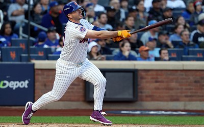 Mets' Projected $174 Million Slugger Predicted to Sign With NL Contender