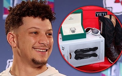 Patrick Mahomes Showers Teammates In Gifts, Rolexes & Lucchese Boots!