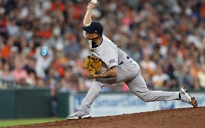 Yankees Sign Free Agent Pitcher to Bolster Bullpen: Report