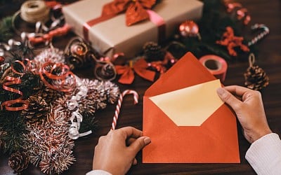 When Should You Send Christmas Cards?