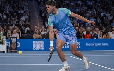 Alcaraz cae ante Tiafoe en la exhibición de Charlotte