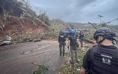 Cyclone à Mayotte : « Il faut un engagement inédit »… Comment la gendarmerie s’organise après le passage de Chido